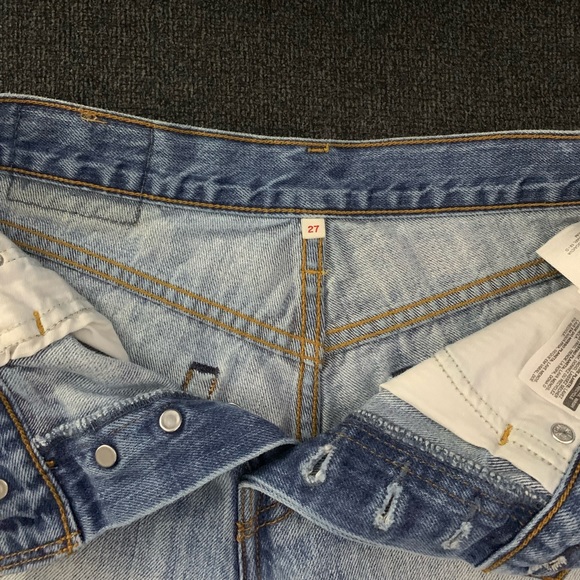 Levi’s jean cut off shorts - Picture 3 of 3